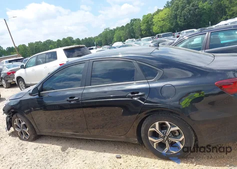 2021 Kia Forte Lxs из США, поврежденный, VIN 3KPF24AD6ME412613